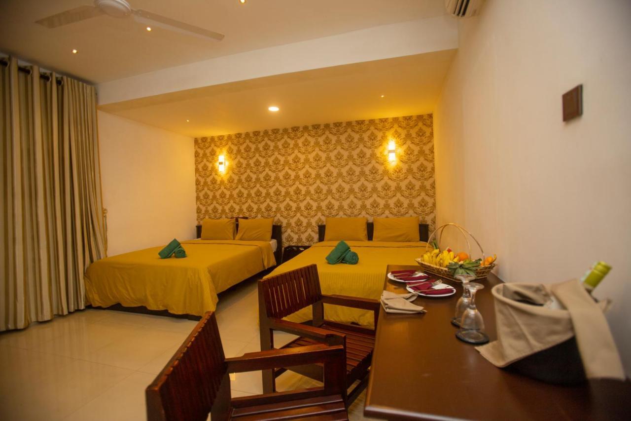 Hotel Eden Garden Sigiriya Exteriör bild